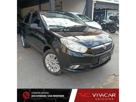 FIAT GRAND SIENA 1.6 MPI ESSENCE 16V FLEX 4P MANUAL FIAT GRAND SIENA 1.6 MPI ESSENCE 16V FLEX 4P MANUAL